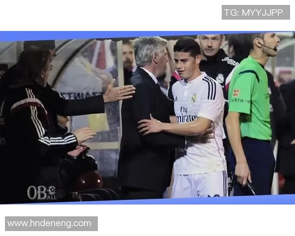 追随绿茵传奇身影感受足球巨星背影中坚毅与荣耀